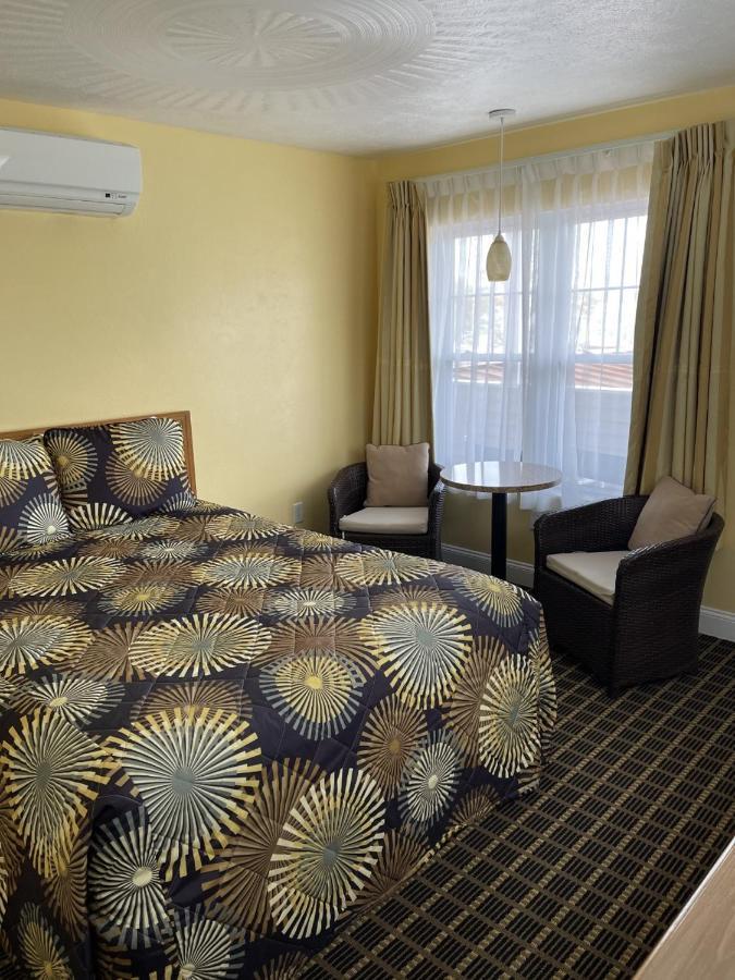 Lake Front Hotel Купърстаун Екстериор снимка