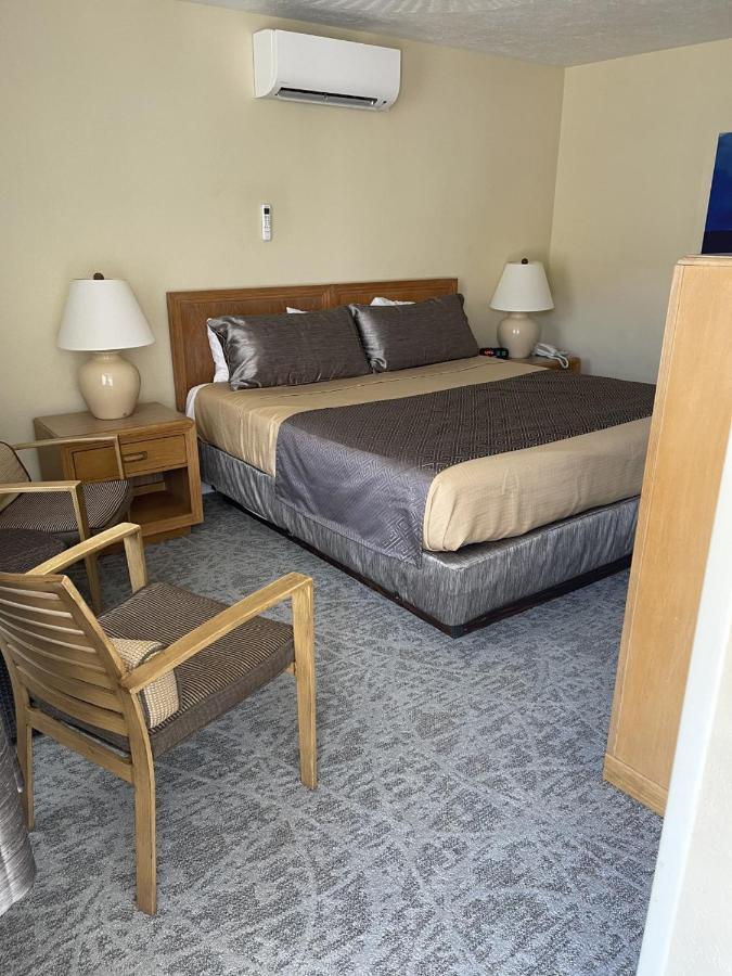 Lake Front Hotel Купърстаун Екстериор снимка
